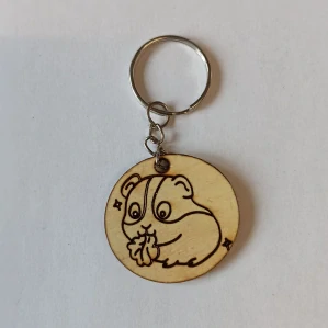 Dřevěná klíčenka s křečkem